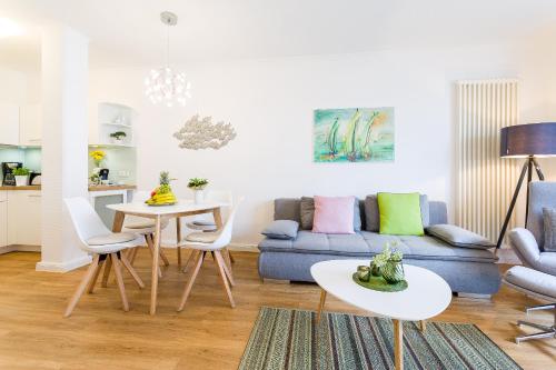 Strandvilla Seeadler hinter Düne und Meer — 4-Star Luxury Hotel in Ostseebad Binz, Germany