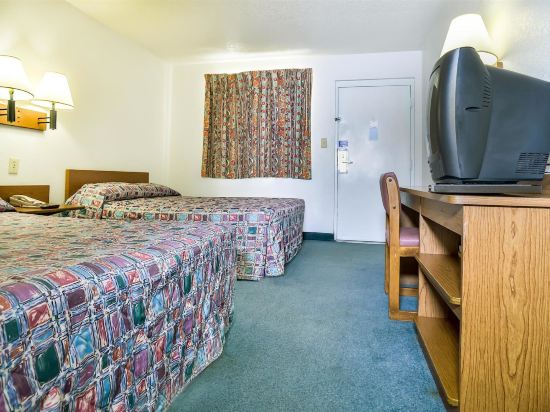 Motel 6 Topeka West - photo 11