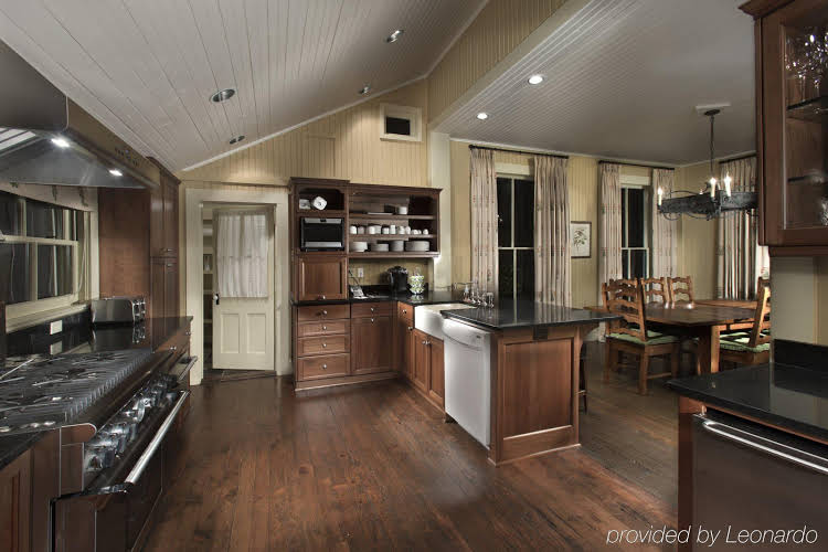 Old Edwards Inn and Spa - photo 9