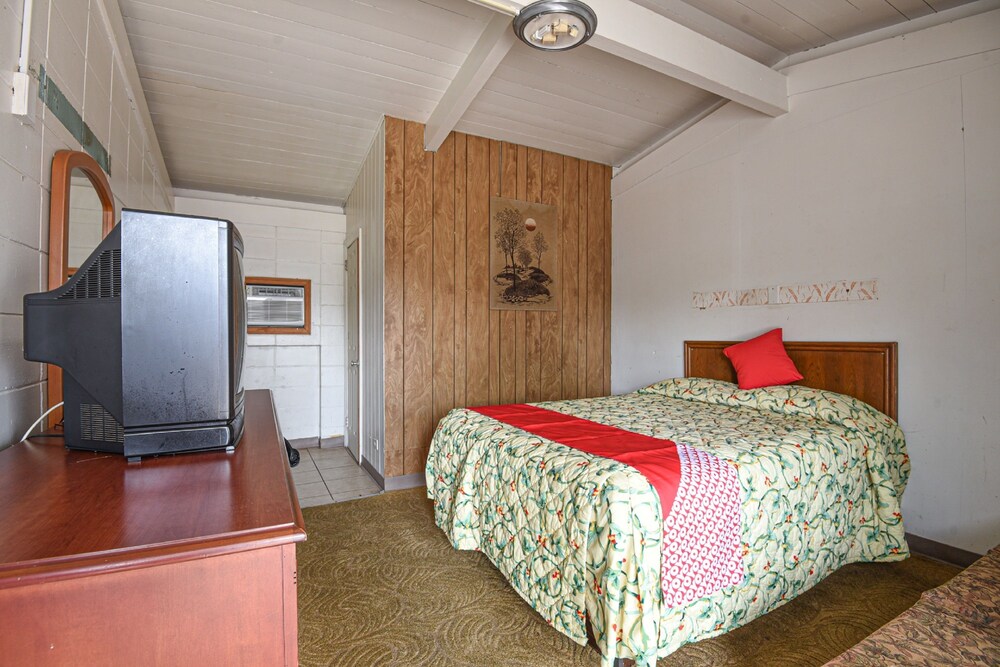 Hotel Valdosta GA N Ashley St - photo 8