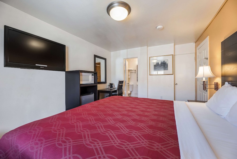 Rodeway Inn Flagstaff Downtown - photo 31