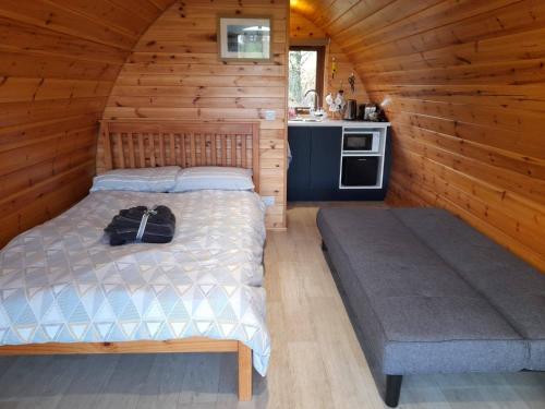 Glamping Pod Thady Killynick County Fermanagh — hotel in Enniskillen