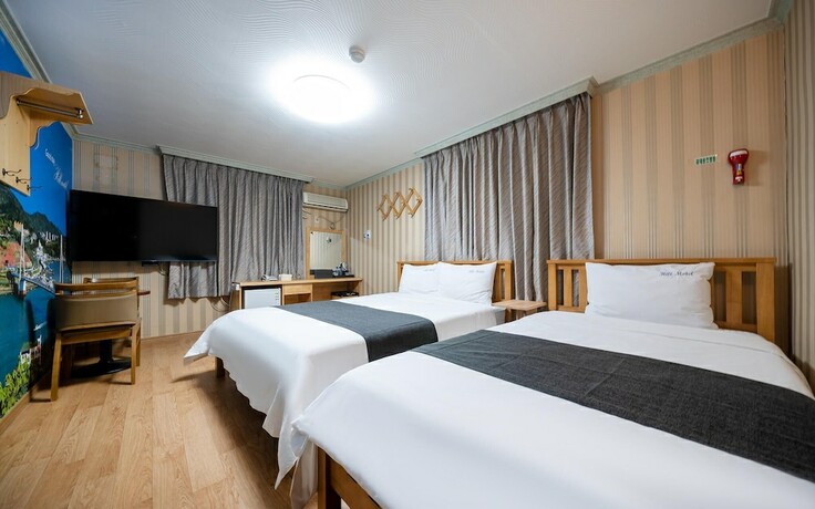 Yeosu Hakdong Hill — hotel near Yeosu Airport