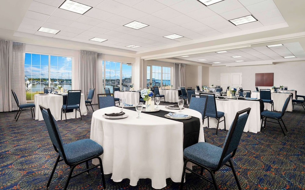 Hilton Garden Inn Kent Island Marina - photo 29