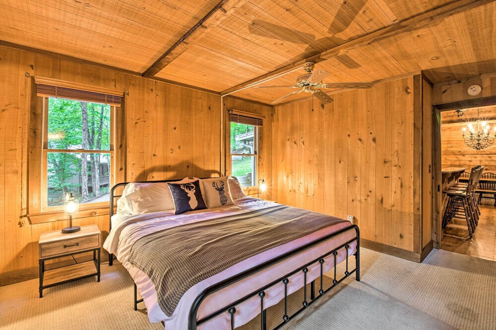 Big Canoe Mountain Resort Cabin w Pool Access - photo 7
