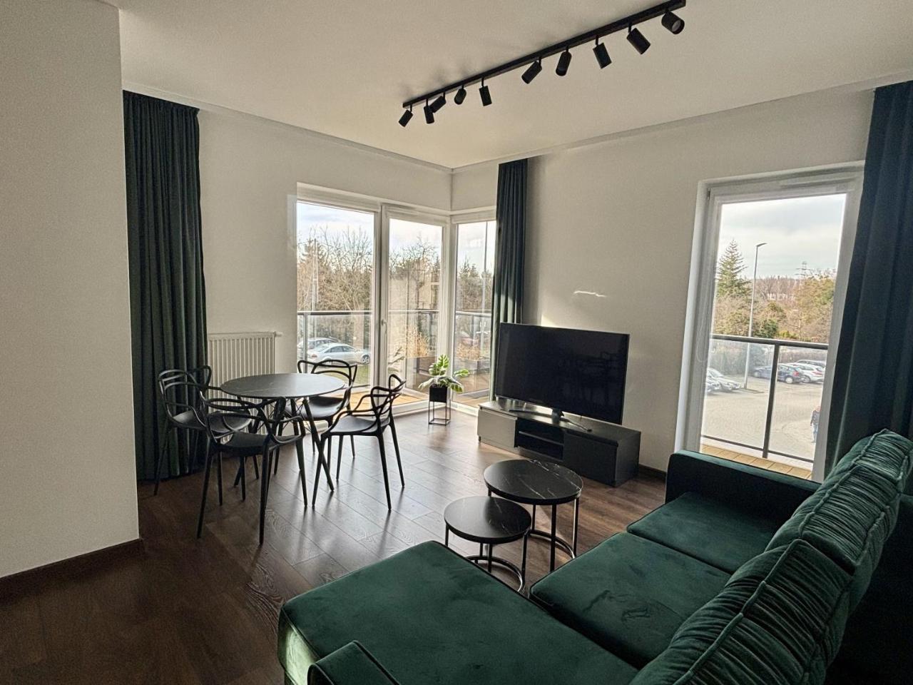 Nowoczesny Apartament Pomorska Park Swietny Dojazd Blisko Centrum Uł Ckd Umed Lumumbowo in Lodz, Poland