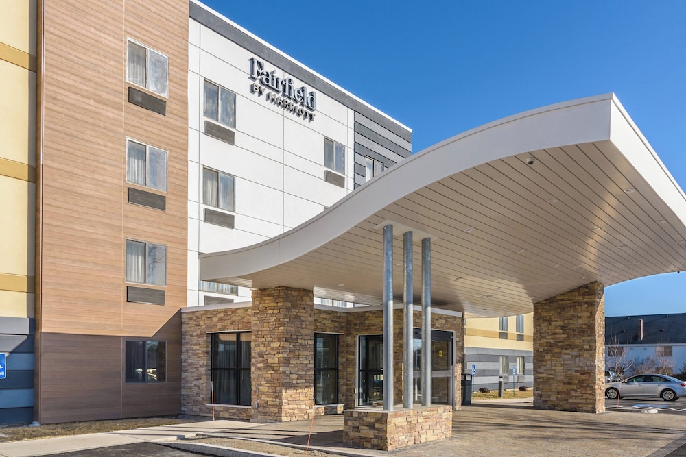 Fairfield Inn by Marriot Manchester Boston Regional Airport in Manchester, United States