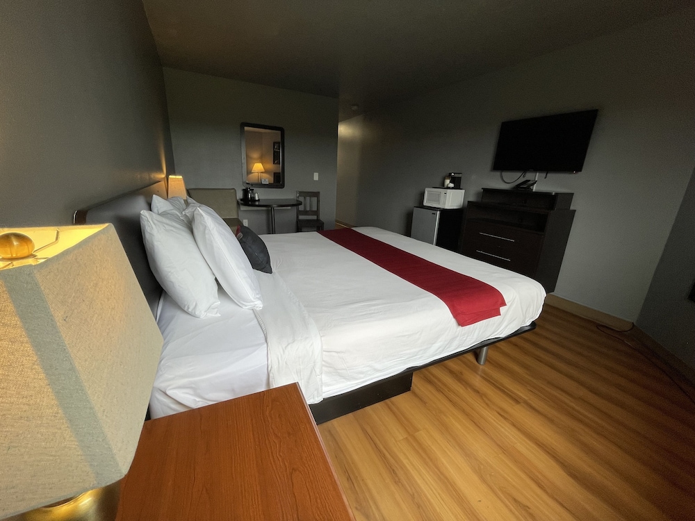 Sunnyside Inn & Suites - photo 26