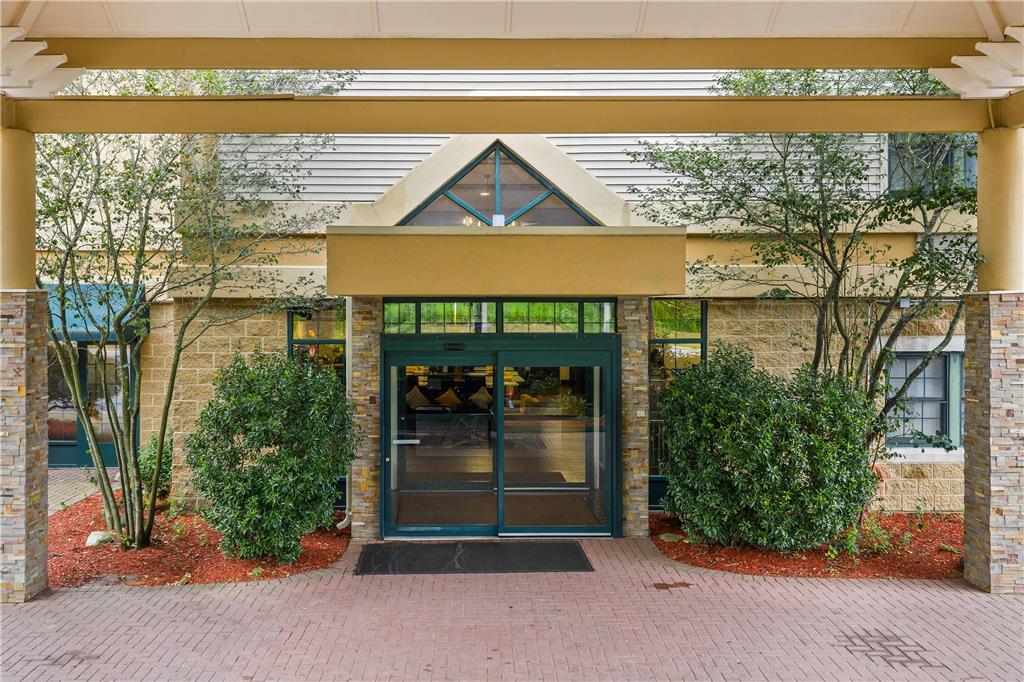 Comfort Suites Near Casinos Norwich Uncasville CT - photo 8