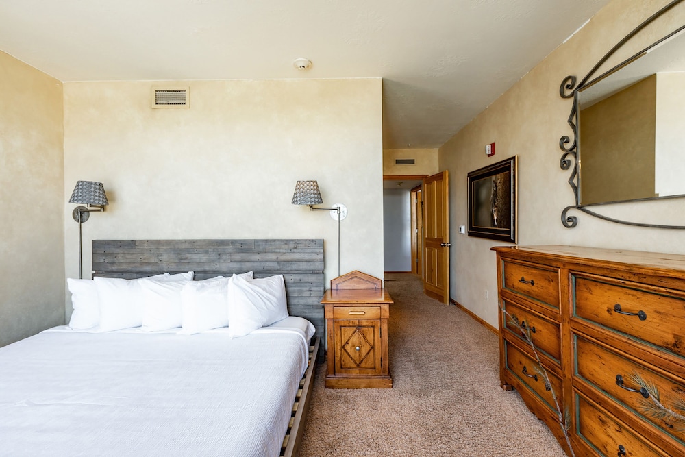 The Caledonian by All Seasons Resort Lodging - photo 61
