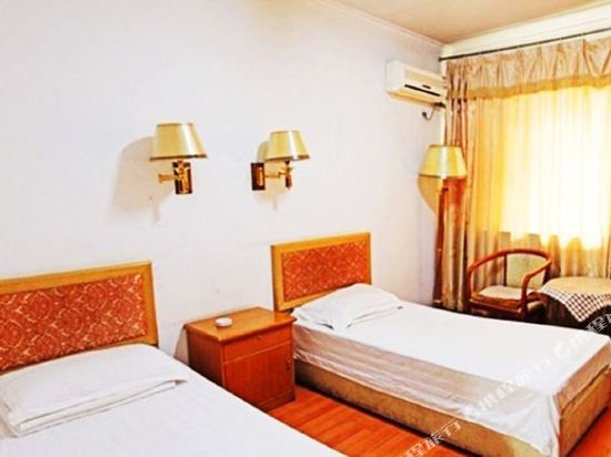 Junlong Hotel — hotel in Qian'an