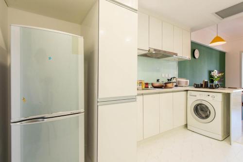 Dalian Shahekou peace Square Locals Apartment 00162410 — 4-Star Luxury Hotel in Dalian, People's Republic of China
