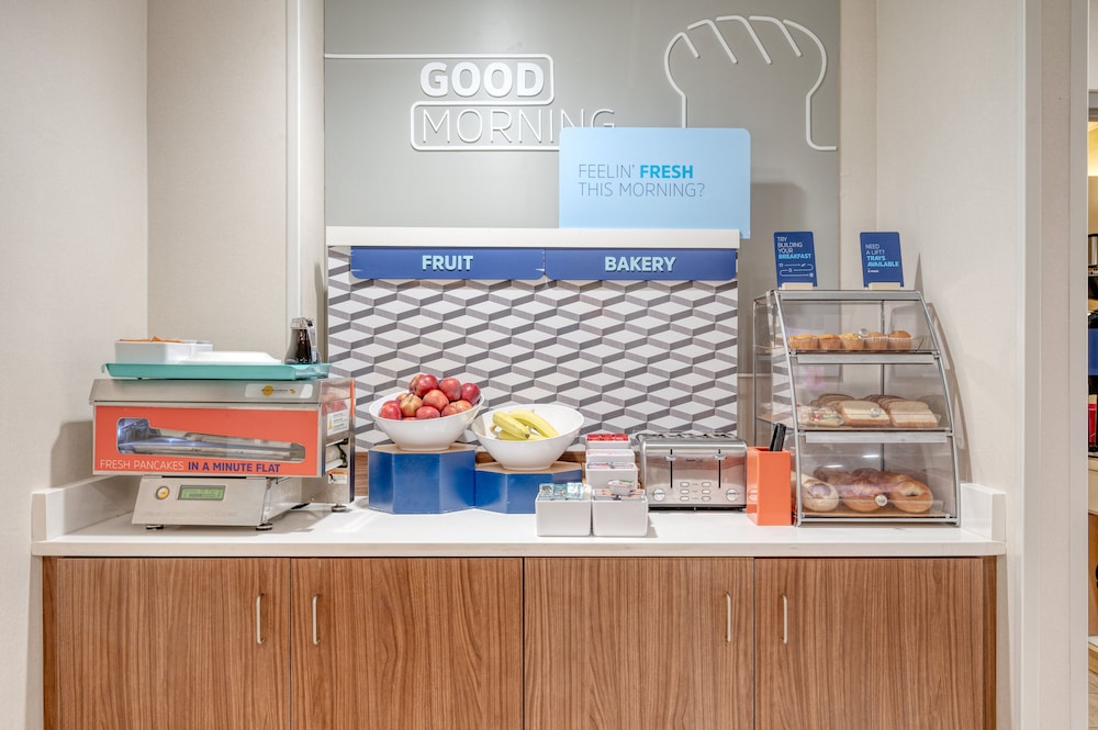 Holiday Inn Express & Suites Gahanna Columbus Airport by IHG - photo 32
