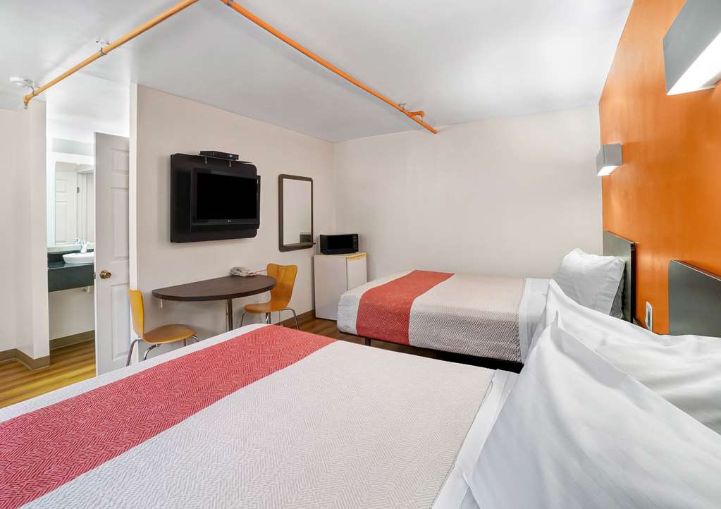 Motel6 Ilion NY - photo 17