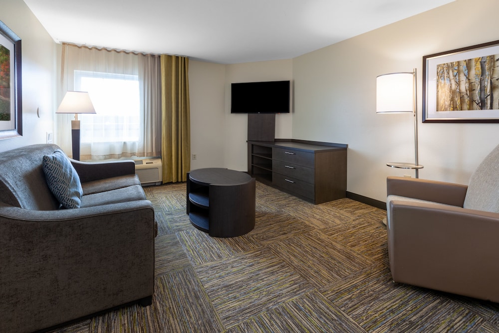 Candlewood Suites Kalamazoo Se by IHG - photo 12