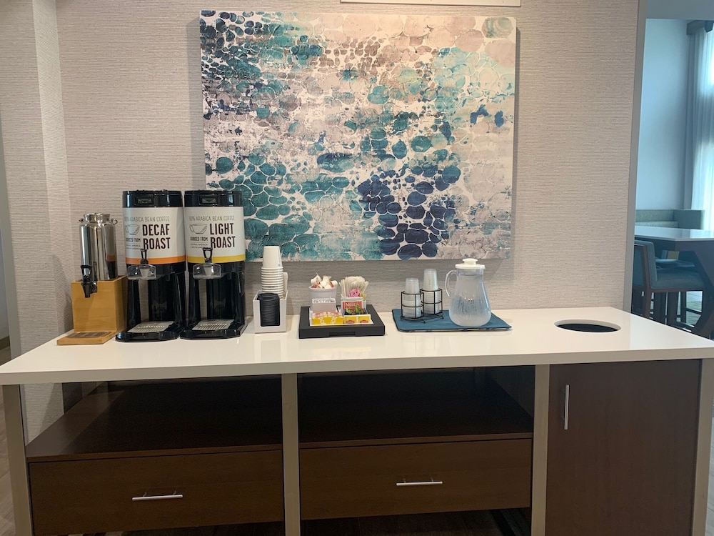 Hampton Inn & Suites Pekin Peoria Area - photo 23