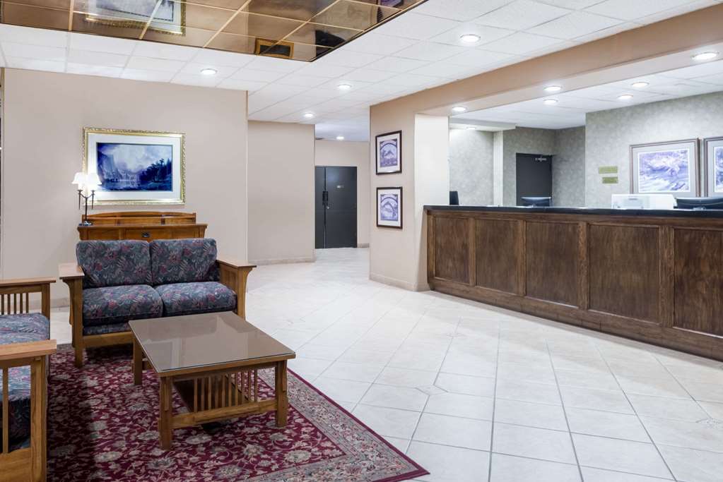 Ramada by Wyndham Watertown Thousand Islands NY - photo 2