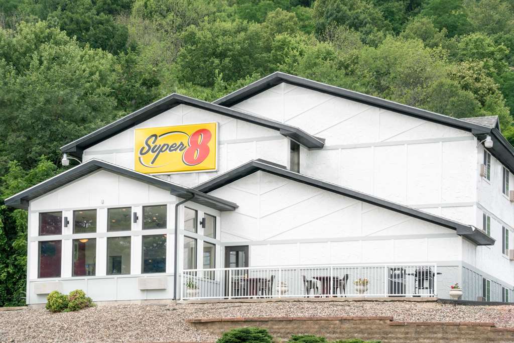 Super 8 by Wyndham Winona MN - featured photo