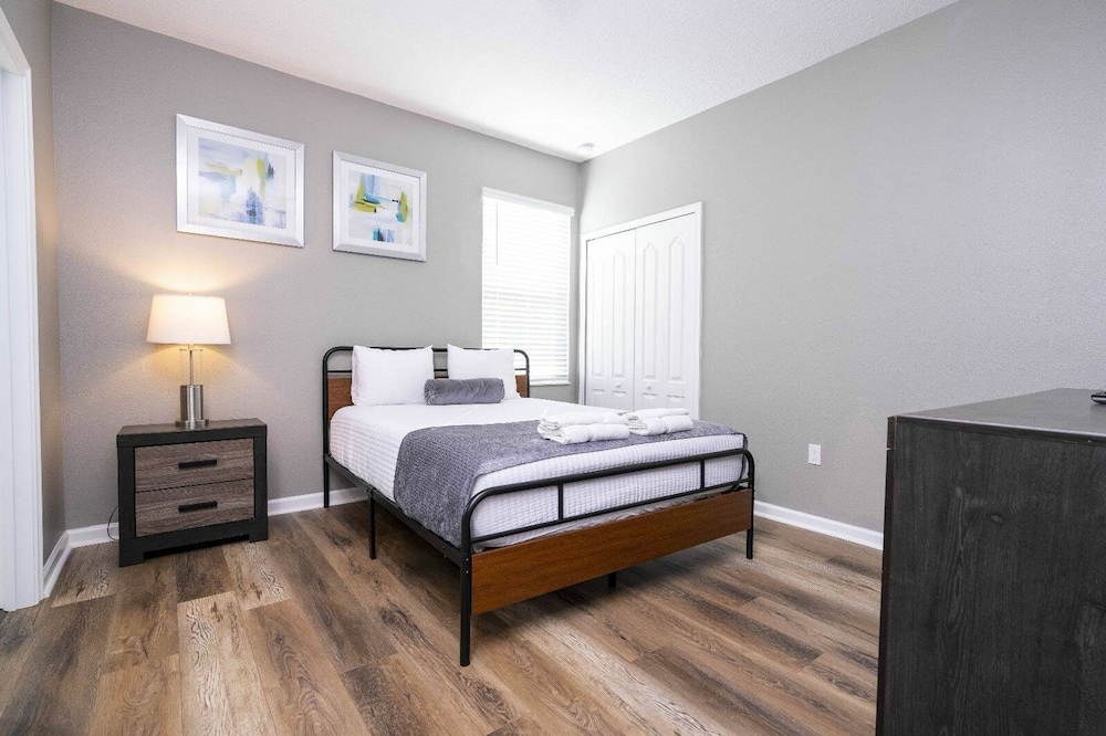 Solterra 12bd 11 5bat Sleeps24 Disney Pool Spa - photo 43