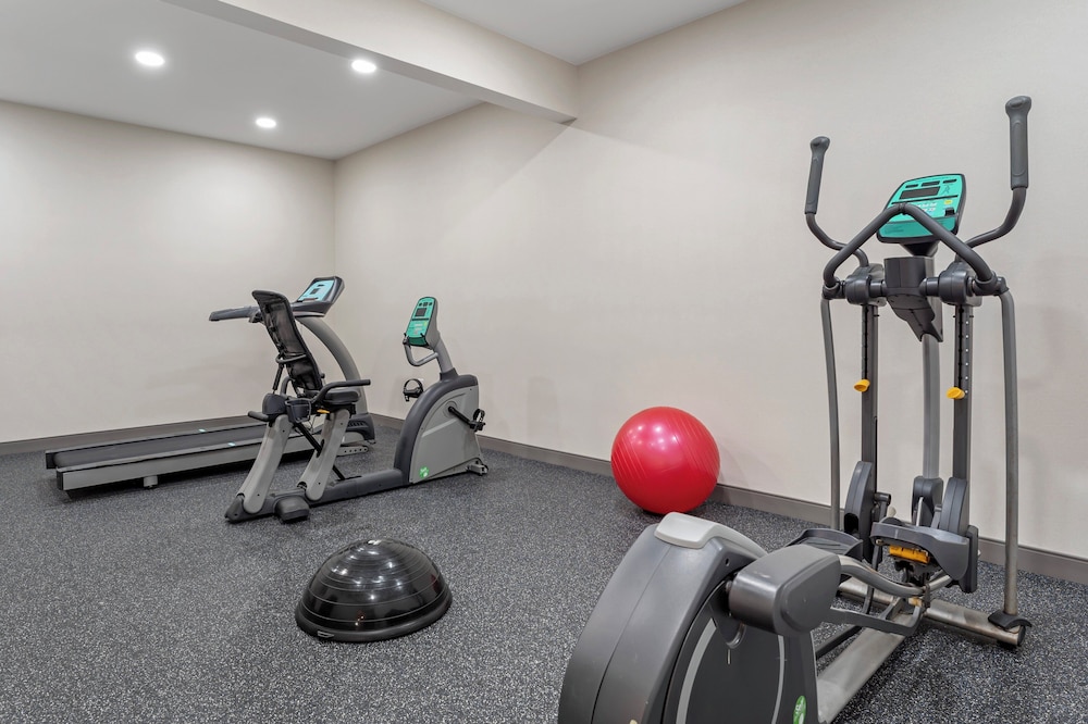 Holiday Inn Express Pittsburgh East Mall Area by IHG - photo 17