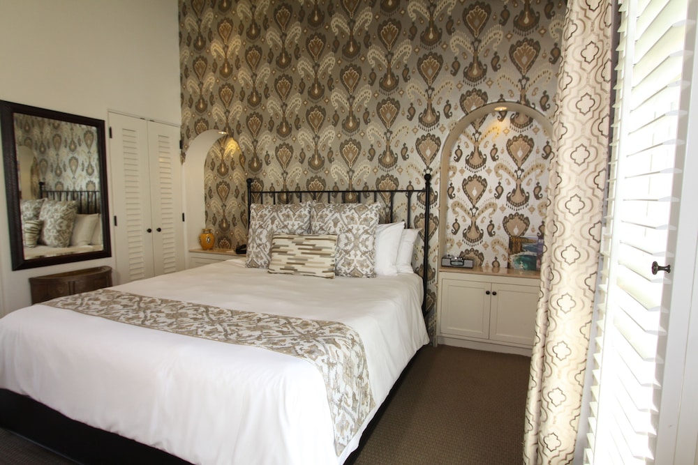 Cypress Inn - photo 9