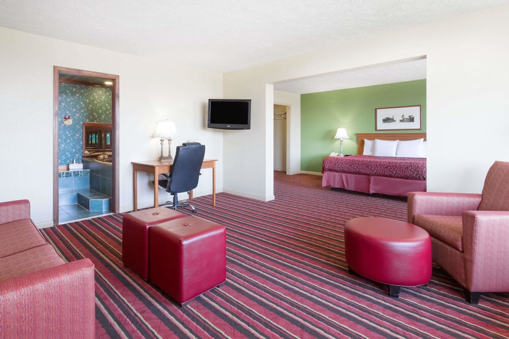 Days Inn Blacksburg Conference Center - photo 9