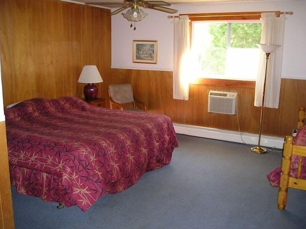The Riverside Inn - photo 17