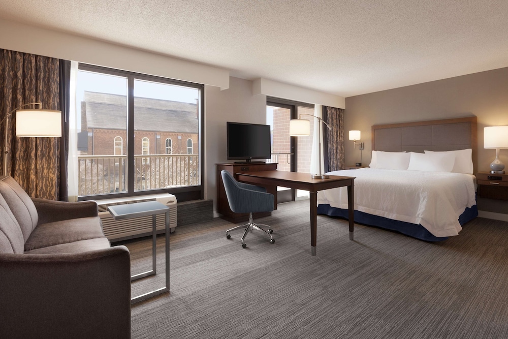 Hampton Inn & Suites Nashville Downtown - photo 18