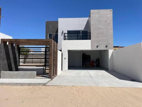 Mia's House — 4-Star Luxury Hotel in Puerto Penasco, Mexico