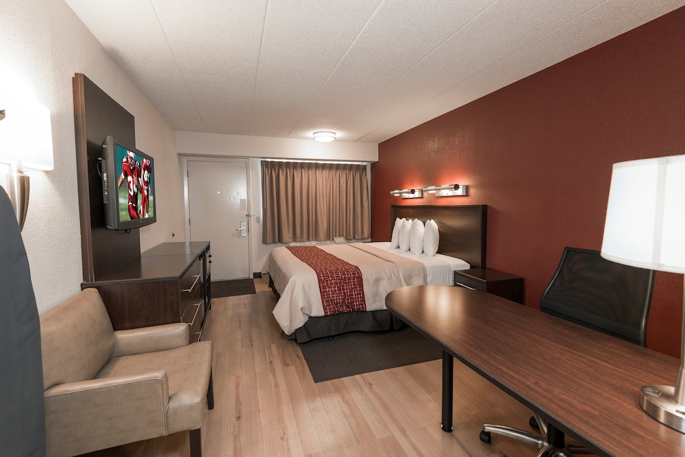 Red Roof Inn Benton Harbor St Joseph - photo 6