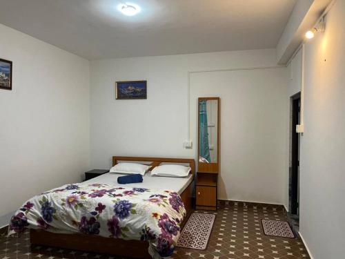 Lake Side Homestay Pradhan Homestay Mirik — 5-Star Luxury Hotel in Mirik, India