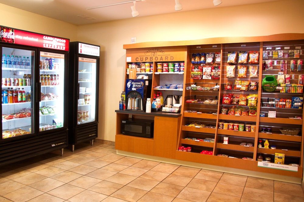 Candlewood Suites Champaign Urbana University Area by IHG - photo 41