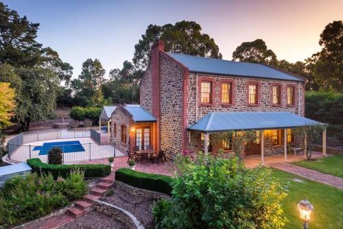 Hahndorf Luxury Retreat 5 bedrooms for 12 guests — hotel in Hahndorf