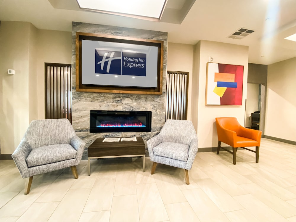 Holiday Inn Express & Suites Frazier Park by IHG - photo 43