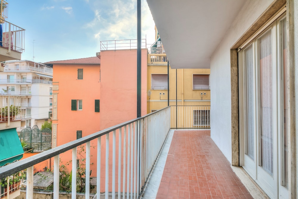 Casa Letizia few min From sea — 4-Star Luxury Hotel in San Remo, Italy