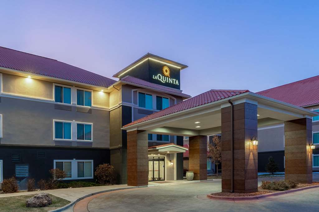 La Quinta Inn & Suites by Wyndham Rifle - featured photo
