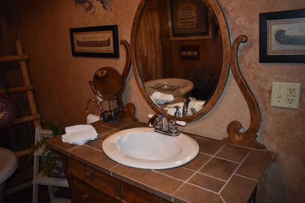 Bear Creek Lodge Cabin Resort - photo 82