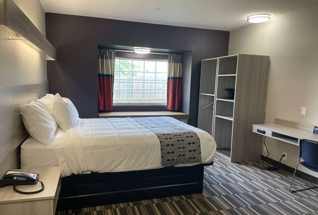 Microtel Inn & Suites by Wyndham Bossier City - photo 28