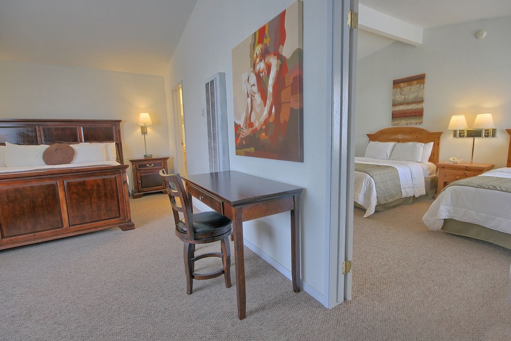 San Simeon Lodge - photo 14