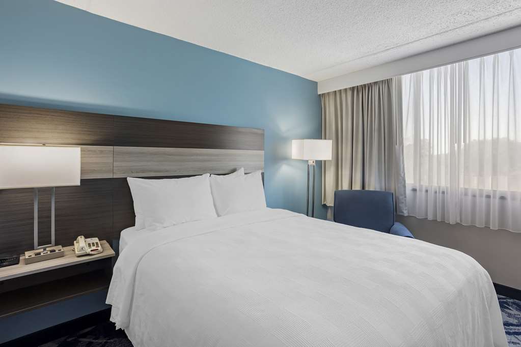 Best Western Rutgers University Hotel - photo 19