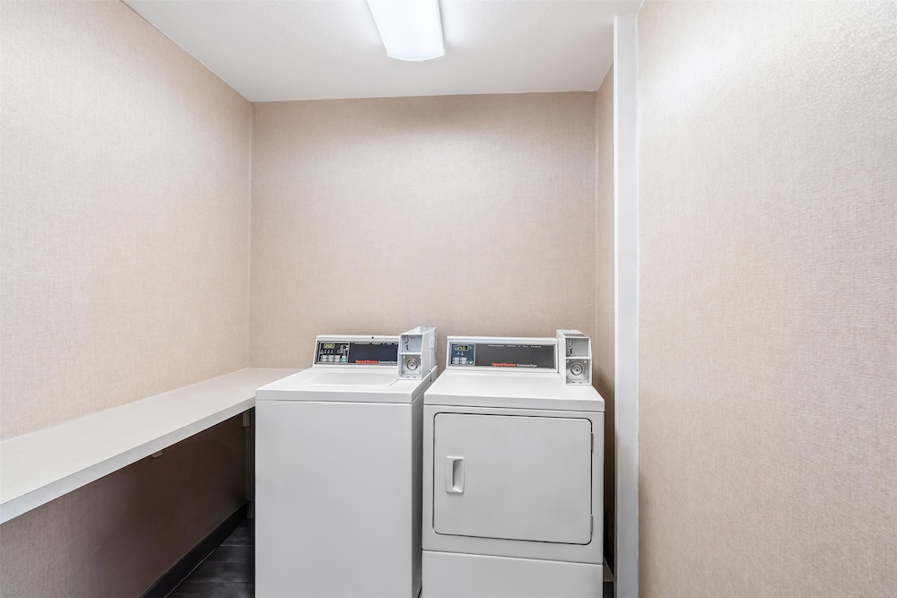 Hampton Inn & Suites Lathrop - photo 46