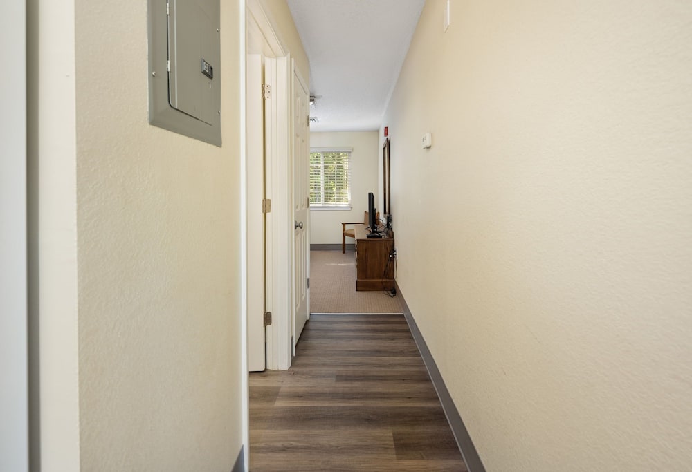 Affordable Suites Fredericksburg - photo 5