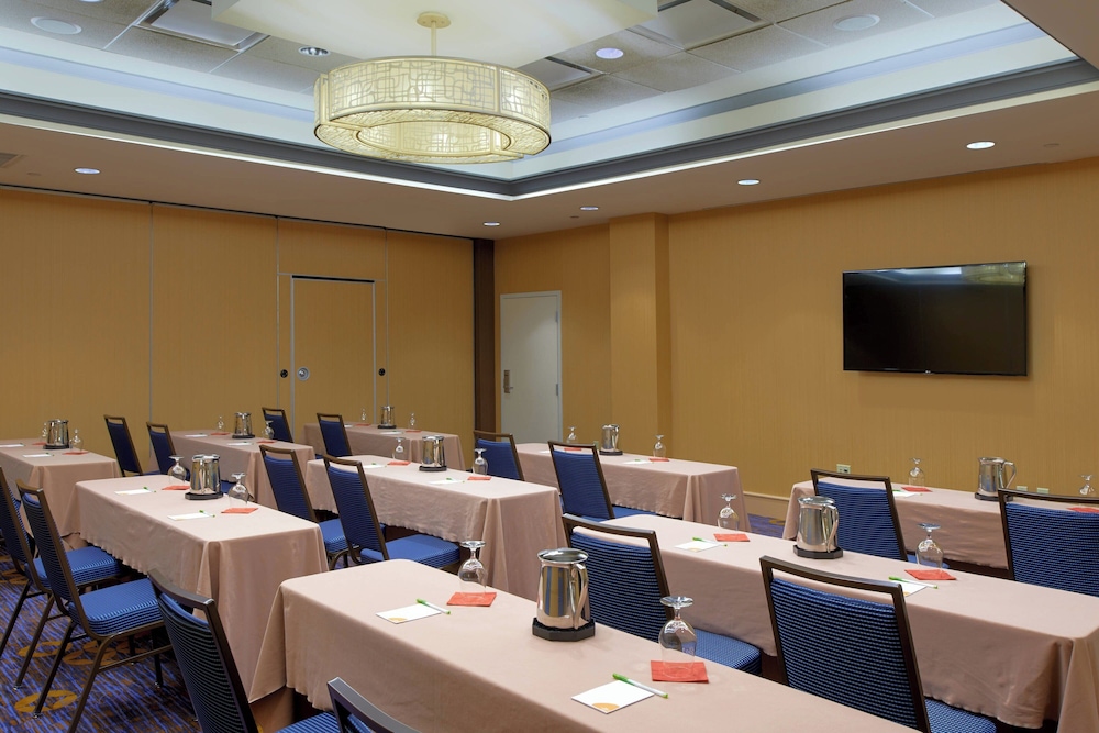 Courtyard by Marriott Hanover Lebanon - photo 21