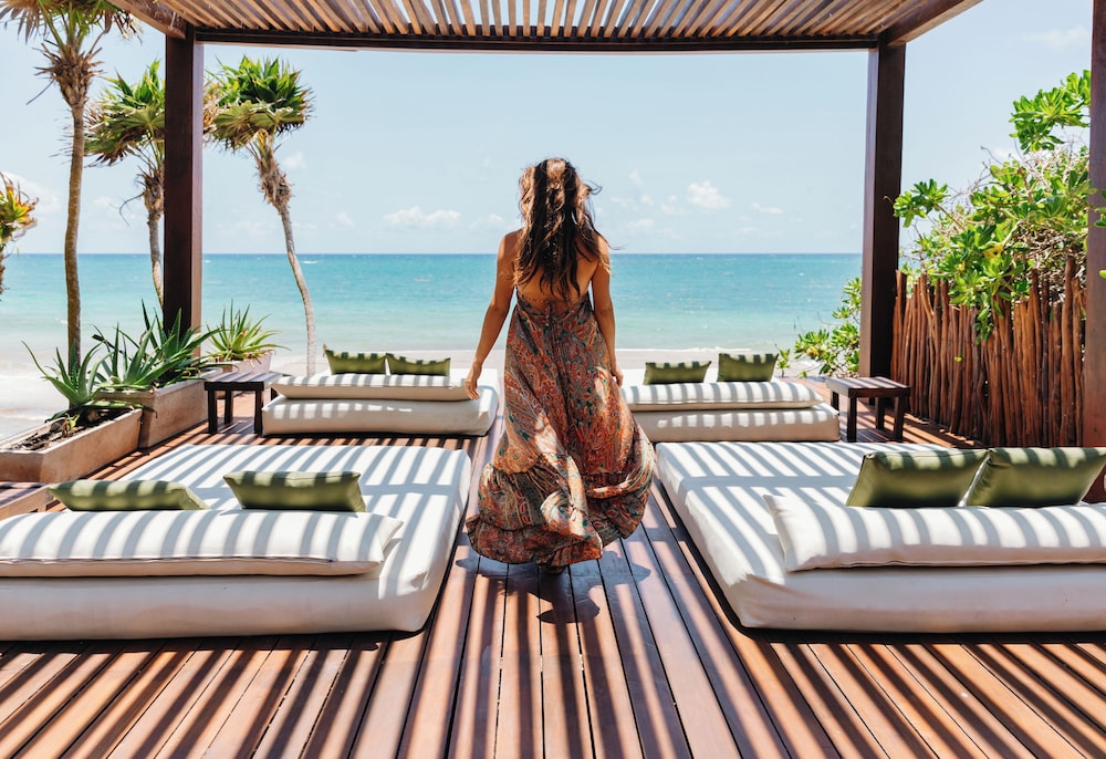 Sundeck