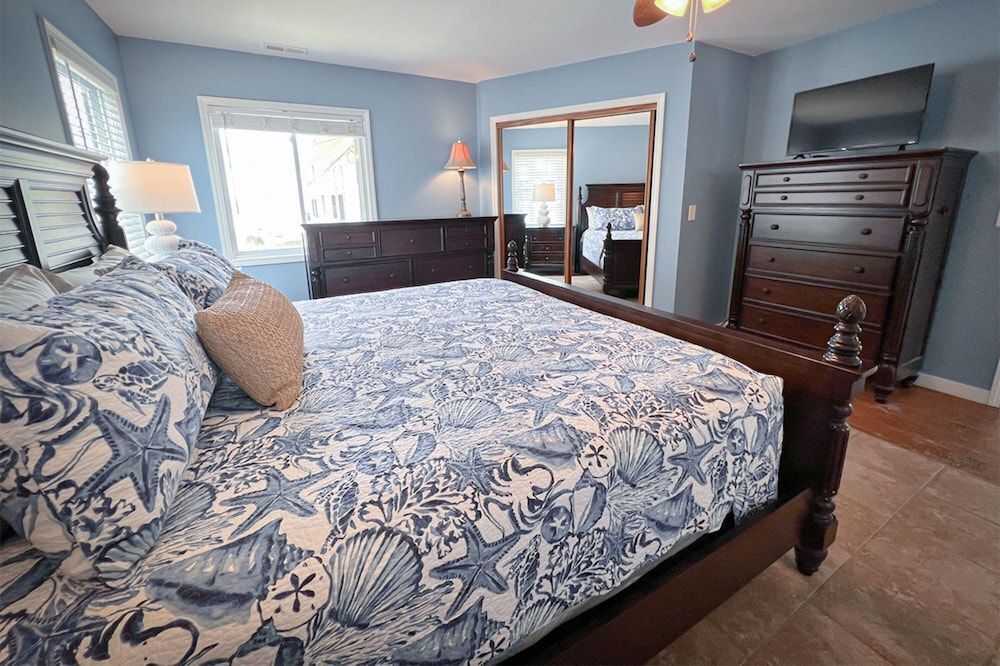 Lands End Retreat by Sea Scape Properties - photo 13