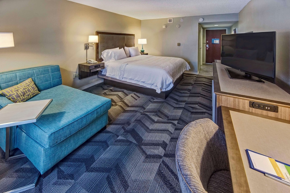 Hampton Inn & Suites Clermont - photo 15