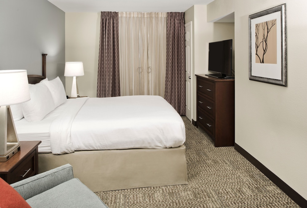 Staybridge Suites Charlotte Ballantyne by IHG - photo 12
