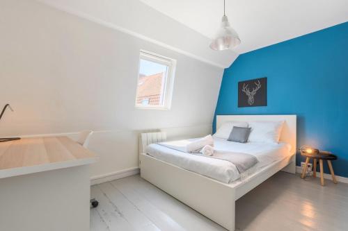 4 BR & 4 bathroom house close to Parc Barbieux — 4-Star Luxury Hotel in Roubaix, France