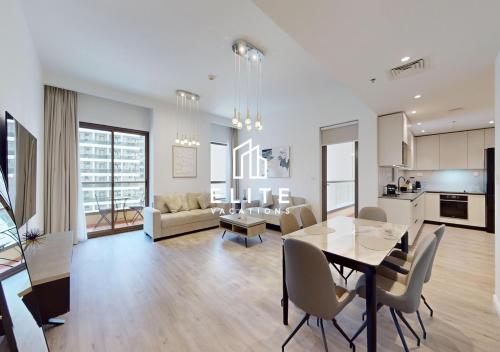 Upgraded 1Bedroom next to JBR Tourist Destination — 4-Star Luxury Hotel in Dubai, United Arab Emirates
