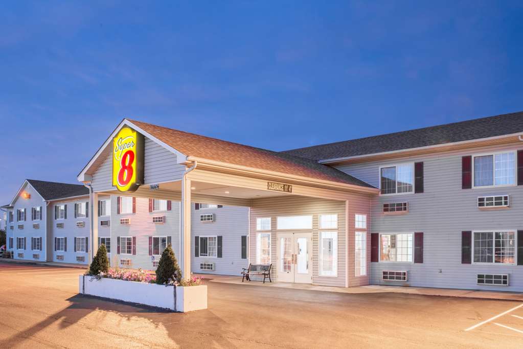Super 8 by Wyndham Neosho - photo 2
